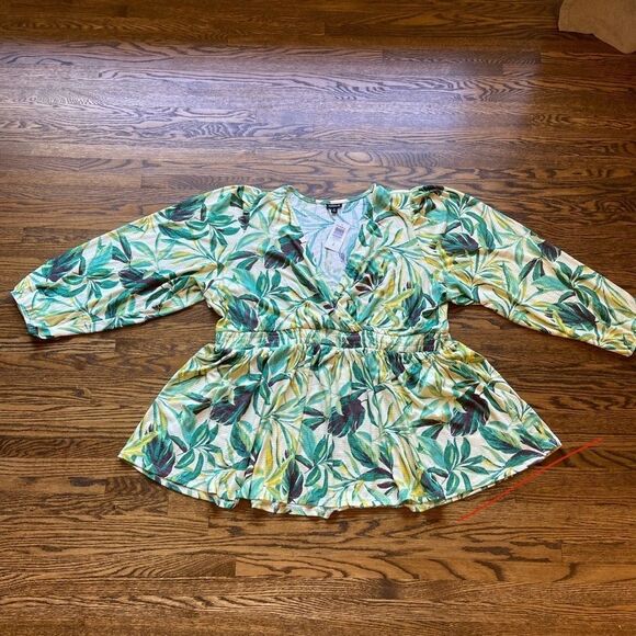 Torrid Textured Knit Surplice Puff Sleeve Babydoll Top 4 boho tropical NWT - Picture 2 of 10